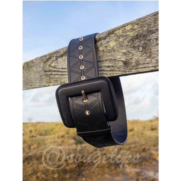 Black Faux  Leather Textured Quilted Belt Squared Buckle - Picture 3 of 10